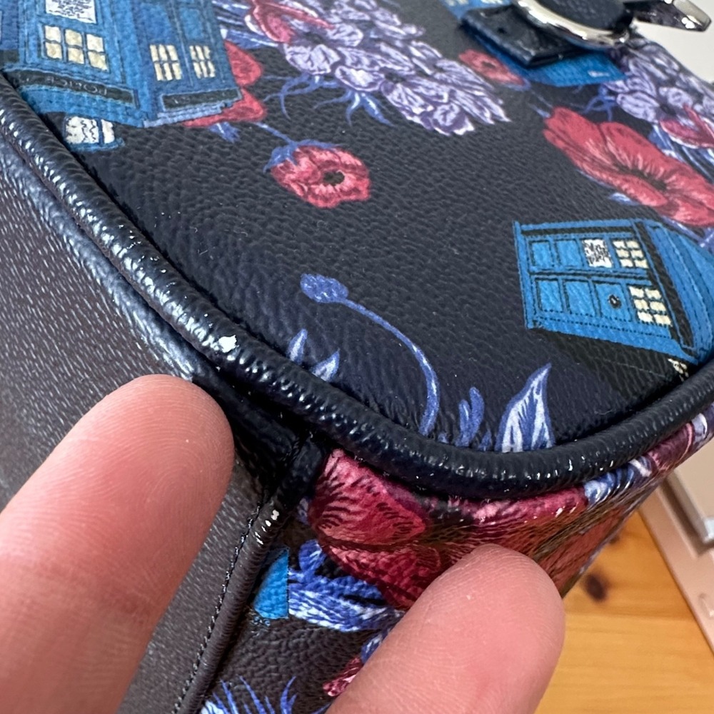 Loungefly Doctor Who Tardis Floral Crossbody Bag Barrel Purse - Picture 8 of 16